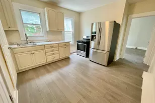42 Cabot St, Hartford, CT 06112 - Photo 4