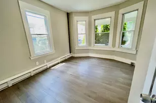 42 Cabot St, Hartford, CT 06112 - Photo 8
