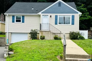 136 Hillside Ave, Shelton, CT 06484 - Photo 2
