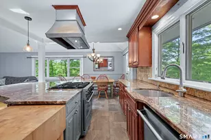 1 Lookout Dr, Ridgefield, CT 06877 - Photo 10