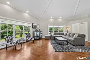 687 Richies Way, Guilford, CT 06437 - Photo 4