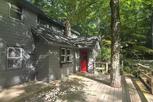 17 Bradley Ln, Newtown, CT 06482 - Photo 2