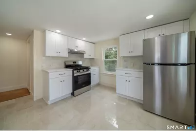198-200 Shore Drive #2, Branford, CT 06405 - Photo 10