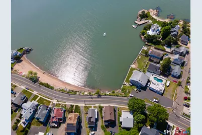 198-200 Shore Drive #2, Branford, CT 06405 - Photo 4