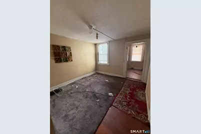 32 Clinton Avenue, New Haven, CT 06513 - Photo 16