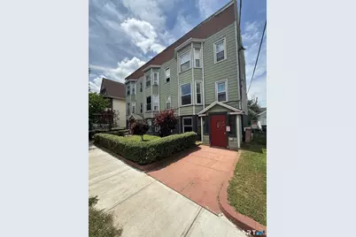 32 Clinton Avenue, New Haven, CT 06513 - Photo 1