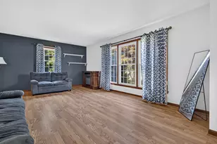 9 Round Hill Rd, Middletown, CT 06457 - Photo 4