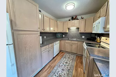 773 Heritage Village #D, Southbury, CT 06488 - Photo 4