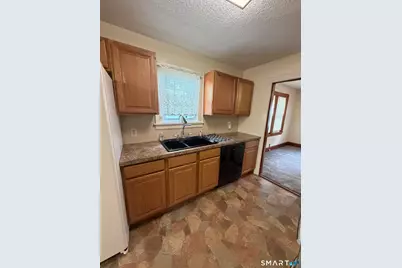 70 Wooster Avenue, Waterbury, CT 06708 - Photo 4