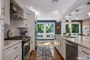 9 Centre Village Dr, Madison, CT 06443 - Photo 6