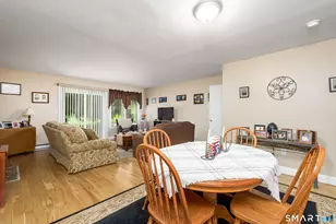 9 Hemlock Ct, Cromwell, CT 06416 - Photo 4