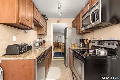 9 Hemlock Court #9, Cromwell, CT 06416 - Photo 8