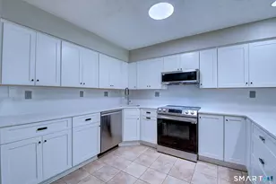 16 Arrowwood Cir, South Windsor, CT 06074 - Photo 16