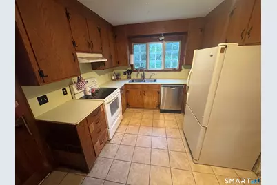 19 Washburn Street, Windham, CT 06226 - Photo 2
