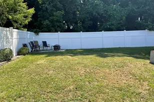 61 Rockview Rd, East Haven, CT 06512 - Photo 8