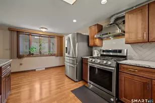 151 Forbes St, East Hartford, CT 06108 - Photo 10