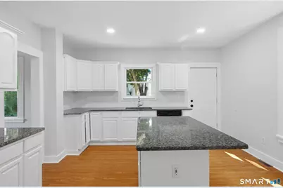 72-74 Lawrence Street, Hartford, CT 06106 - Photo 12