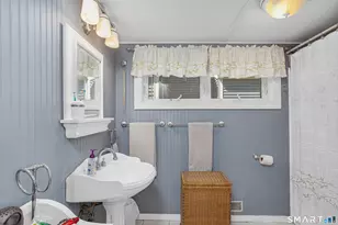 52 E Main St, Branford, CT 06405 - Photo 16