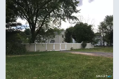 4-6 New Hampshire Dr Drive, New Britain, CT 06052 - Photo 6
