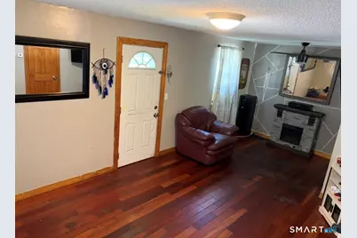 4-6 New Hampshire Dr Drive, New Britain, CT 06052 - Photo 8