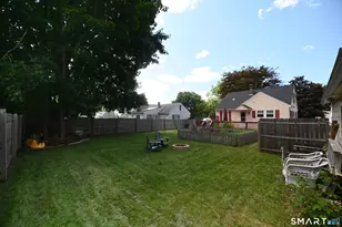 26 Laurel Ave, Naugatuck, CT 06770 - Photo 6