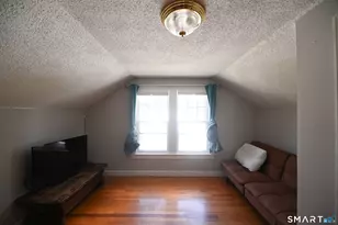 26 Laurel Ave, Naugatuck, CT 06770 - Photo 22