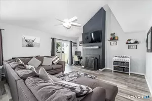 136 Pembroke Rd, Danbury, CT 06811 - Photo 12