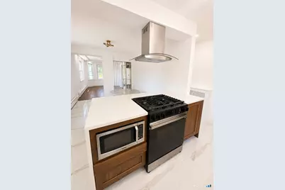 128 Greenwood Avenue, Waterbury, CT 06704 - Photo 12