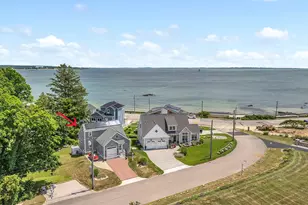 27 Jerome Rd, New London, CT 06320 - Photo 1