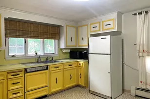 27 Fairway Dr, New Britain, CT 06053 - Photo 6