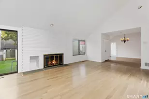 120 Harvest Cmns, Westport, CT 06880 - Photo 6
