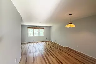 142 E Gate Ln, Hamden, CT 06514 - Photo 12