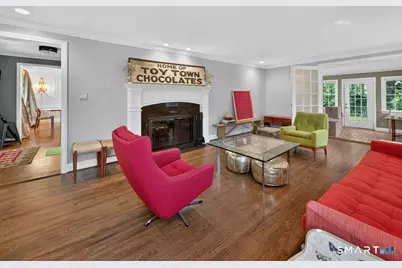 50 Woodridge Circle, West Hartford, CT 06107 - Photo 12