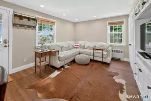 50 Woodridge Cir, West Hartford, CT 06107 - Photo 8