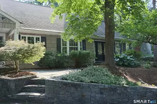50 Woodridge Cir, West Hartford, CT 06107 - Photo 2