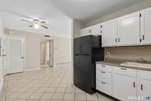 1274 E Main St, Meriden, CT 06450 - Photo 4