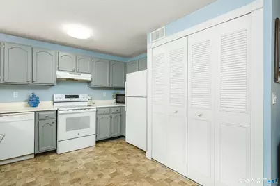 15 Hollister Way North #15, Glastonbury, CT 06033 - Photo 6