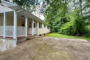 21 Byron Pl, New Haven, CT 06515 - Photo 16