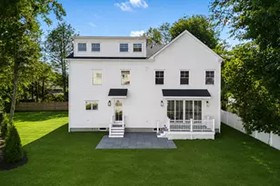 1054 Mill Plain Rd, Fairfield, CT 06824 - Photo 2