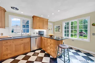 73 Dyer Ave, Canton, CT 06019 - Photo 12