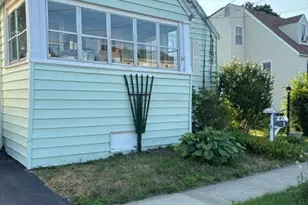 91 College St, Stratford, CT 06614 - Photo 2