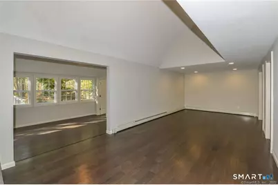 31 Walker Lane, Bloomfield, CT 06002 - Photo 2