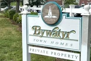82 Bywatyr Ln, Bridgeport, CT 06605 - Photo 1