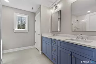 8 Twin Valley Rd, East Lyme, CT 06333 - Photo 16