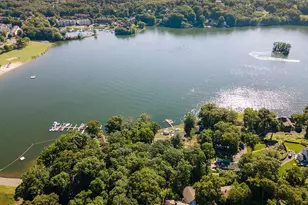 4 Beach Rd, Danbury, CT 06811 - Photo 34