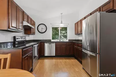 4 Beach Road, Danbury, CT 06811 - Photo 12