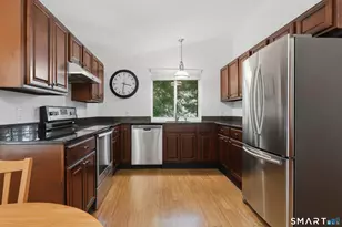 4 Beach Rd, Danbury, CT 06811 - Photo 12