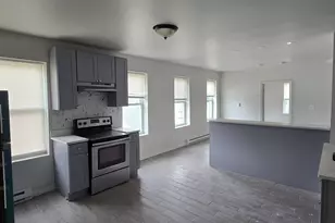 10 Union St, New Britain, CT 06051 - Photo 2