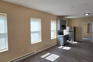 10 Union St, New Britain, CT 06051 - Photo 2