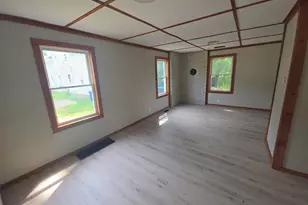 13 Grove St, Sterling, CT 06377 - Photo 14